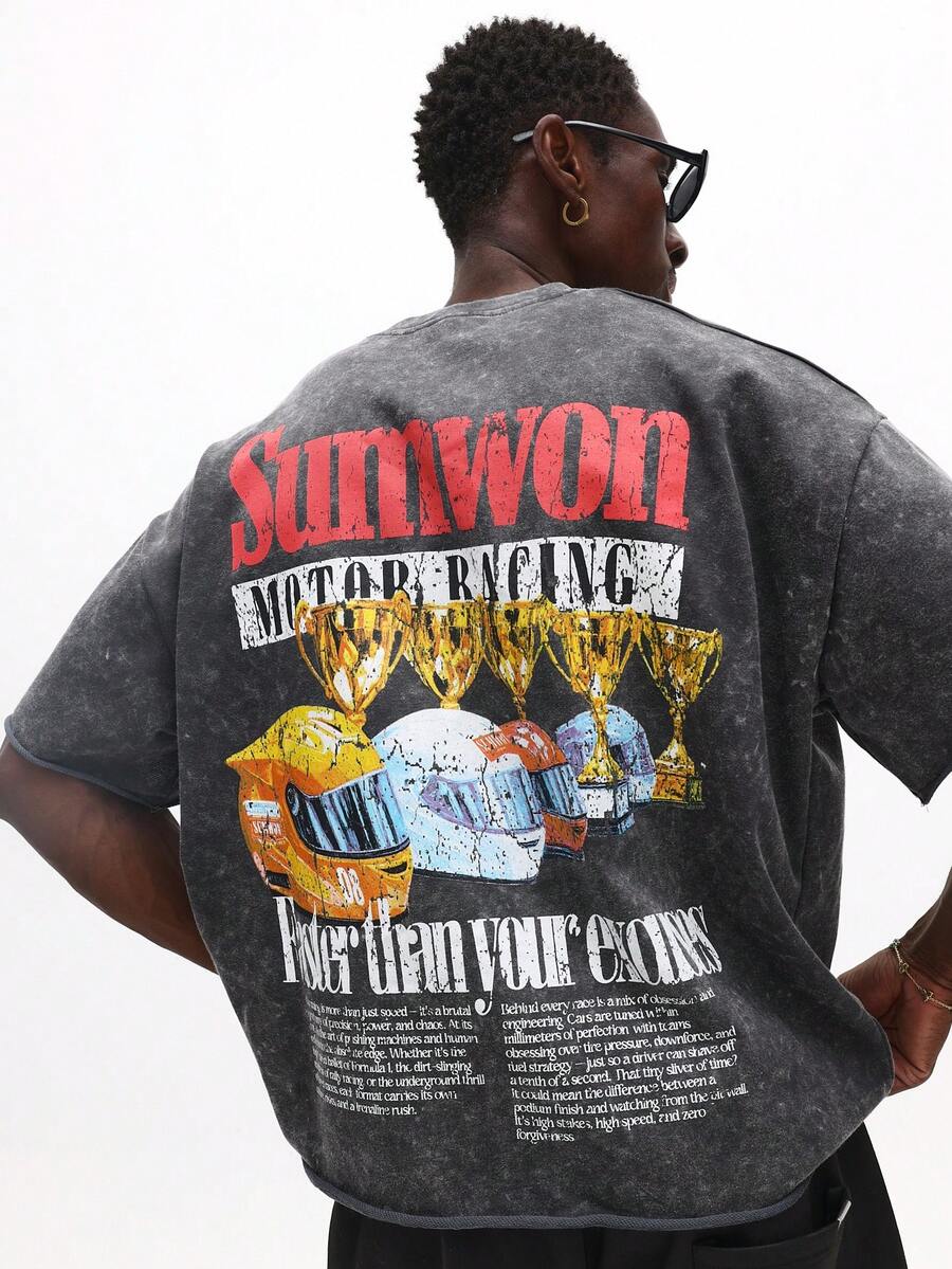 SUMWON Vintage Washed Racing Graphic T-Shirt dengan Cetakan Trofi Olahraga Motor Lengan Pendek Kerah Bulat Kasual - Hitam - View 1