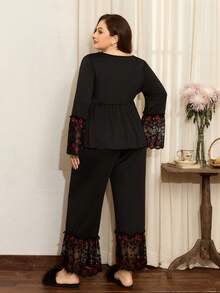 Côtesoire مجموعة بيجامة من قطعتين (ملابس علوية بأكمام طويلة مزينة بالدانتيل وبنطلون) مقاسات كبيرة، بيجامة مقاسات كبيرة، ملابس منزلية مقاسات كبيرة، فستان بيجامة مقاسات كبيرة، ملابس منزلية مقاسات كبيرة للخريف والشتاء - الأسود - مشاهدة 2