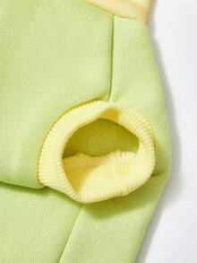 PETSIN Sweat-shirt-shirt en velours de Noël pour animaux de compagnie pour chiens et chats - Gilet en polaire doux et élégant pour petits animaux, avec attache de laisse facile et motifs adorables du Père Noël, idéal pour se détendre en hiver, offrir en cadeau et usage quotidien - Vert - Voir 7