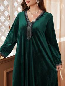 Al Najma Plus Size Women's Casual Velvet V-Neck Lace Trim Long Sleeve Loose Dress, Suitable For Autumn/Winter, Casual Modest Maxi Jalabiya Arabian Dresses, For Casual Daily