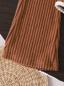 2 pièces/Set Élégant Ensemble décontracté pour Tout-petites Filles, Pull Côtelé Manches Longues Tricoté Café et Pantalon Côtelé Évasé Assorti, avec Volants Contrastés aux Poignets et à l'Ourlet, Convient pour l'Automne/Hiver, les Vacances, la Mode de Rue - Marron - Voir 6