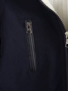 SHEIN Czarny płaszcz z kapturem dla chłopca, ciepły i wygodny ubiór odpowiedni dla chłopców w wieku 4-7 lat na jesień, wiosnę i zimę. Kurtka nadaje się do noszenia na zewnątrz, w szkole i w domu