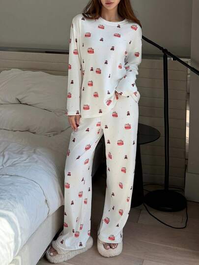 DAZY 可爱蛋糕和小熊印花毛绒宽松女式睡衣套装，秋冬季服装