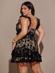 SHEIN BAE Vestido mini elegante, romántico y sexy con cuello en V, dulce y versátil para citas, con volantes en el bajo, para mujer de talla grande. Vestido corto para playa, resort y fiesta. Vestido de talla grande marrón, vestido de talla grande con volantes, vestido marrón chocolate. - Negro - Ver 5