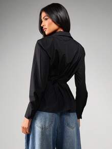 MISSGUIDED Áo sơ mi công sở chuyên nghiệp tay dài cài nút cổ điển ôm eo bằng vải poplin - màu đen - Xem 2