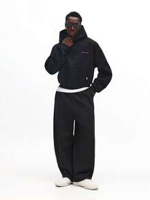 SUMWON 落肩宽松短款连帽套头衫，带中央口袋抽绳兜帽，休闲街头风冬季秋季运动衫 - 黑色 - 查看 3