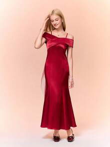 فستان سهرة أنيق بتصميم ذيل الحورية بالكتف المنحدر باللون البرغندي، فستان رسمي للمراهقات