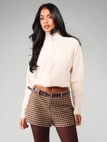 MISSGUIDED High Waisted Houndstooth Print Belted Mini Shorts With Zipper Front Detail - Brown - View 3