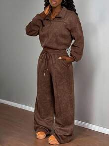 Slaydiva 2025秋冬新款保暖加厚休闲简约军绿色炸雪花针织半开襟立领长袖毛衣+高腰阔腿条纹裤女两件套，适合日常出行、返校、毕业典礼、购物、通勤、朋友聚会、早午餐、机场穿搭、度假、运动休闲等场合。 - 棕色 - 查看 3