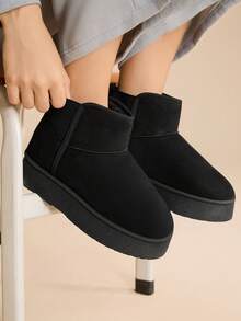 CUCCOO EASI 女士厚底圆头经典雪地靴 - 黑色 - 查看 1