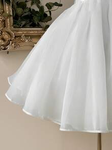 Lovelzi 优雅浪漫的白色超大立体花朵露肩聚拢蓬松连衣裙适合约会婚礼季晚宴单身派对返校季毕业季假新娘送礼会礼服，小白裙，新娘