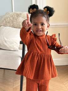 SHEIN 2 件套女婴秋冬高领不对称毛绒罗纹上衣和松紧腰喇叭裤，适合节日、派对、户外、学校、6 个月至 3 岁、儿童装、婴儿服装 - 橘色 - 查看 7