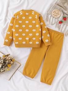 SHEIN Vintaside Kids 女童和幼儿休闲、时尚、可爱卡通花朵毛衣和毛衣+毛衣裤羊毛套装，适合旅行和外出 - 黃色 - 查看 2