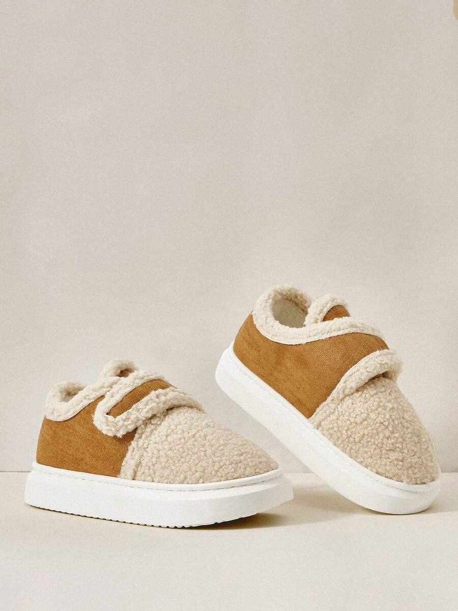 Cuccoo Pantoufles d'intérieur épaisses et entièrement couvertes pour femmes, chaudes et antidérapantes pour l'automne/l'hiver