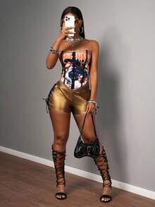 Slaydiva 2025 Thu Mới Halloween Sinh Nhật Tiệc Tiệc Phong Cách Đại Học Sinh Viên Hàng Ngày Thường Ngày Du Lịch Du Lịch Đường Phố Lan Truyền Gợi Cảm Câu Lạc Bộ Y2K Punk Đua Xe Chữ In Đinh Tán Màu Tương Phản Áo Crop Top Móc Kết Hợp Với Quần Short PU Bó Sát Quần Short Mini Dây Chéo Rỗng Bên Hông Nữ Bộ 2 Món - Nhiều màu - Xem 3