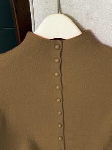 Franclia 休闲宽松高领无袖针织纽扣设计红色女式毛衣上衣，春秋 - 卡其色 - 查看 4