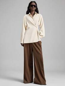 Ontre 2025新款秋冬女装,派对、新年女士衬衫,女士冬季服装,四季皆宜,纯色杏色/米色,长袖,宽松版型,梭织面料,不对称设计,时尚百搭,女士办公室/工作服,万圣节、圣诞节,都市时尚,优雅,纽扣,前开襟,女士衬衫,女士上衣,休闲装,商务休闲装,通勤装,舒适简约,时尚百搭女式衬衫 - 卡其色 - 查看 3