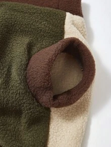 PETSIN 圣诞天鹅绒宠物狗和猫连帽衫 - 超温暖毛绒羊毛秋冬运动衫背心，配有安全牵引扣，适合小型犬、小猫、泰迪犬品种的节日外套，适合室内休闲和户外散步 - 米色 - 查看 7