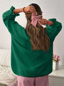 EURMUSE Oversized Casual Soft-Touch Knit Sweater With Ruffled Cuff Sleeves And Crew Neck In Vibrant Emerald Green Lounge Autumn - Green - View 3