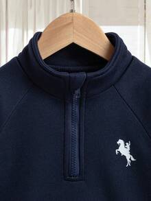 Genkimix Kids 秋冬款小男孩休闲骑士印花卫衣和运动裤套装 - 藏蓝色 - 查看 8