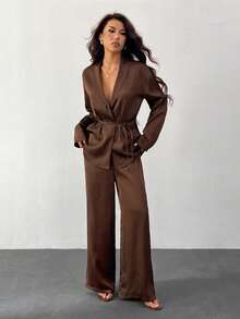 SHEIN PETITE Bộ đồ thường ngày thu/đông cho nữ, áo khoác cardigan dài tay buộc dây phía trước bằng vải satin trơn màu và quần cạp chun, bộ đồ ngủ 2 món cho nữ, trang phục công sở thường ngày cho nữ - màu nâu - Xem 5