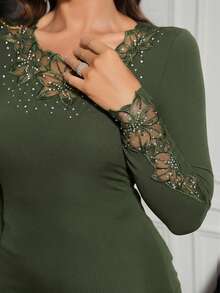 SHEIN Clasi 女式优雅罗纹修身T恤，领口和袖口饰有蕾丝花边 - 軍綠色 - 查看 5