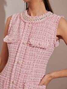 Enchnt 这款浪漫的粉色碎花粗花呢连衣裙，饰有流苏、格纹细节以及精致的珍珠和水钻，是一款无袖的可爱公主迷你裙，非常适合秋冬季节穿着。时尚优雅，适合派对、约会、节日、毕业典礼、办公场合、郊游、万圣节、圣诞节等各种场合。也适合作为秋季女装、秋季套装、秋季套装、嘉年华和新年装扮。 - 藍色 - 查看 2