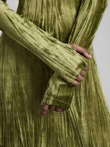 Ontre 2026 Women's Olive Green Pleated Velvet Long Sleeve Dress,Autumn Elegant Dining Outfit,Stand Collar Cinched Waist Flared Hem High-End Business Attire - Dark Green - View 8