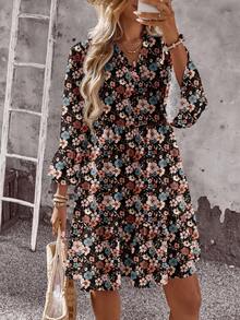 SHEIN LUNE Casual Ditsy Floral V-Neck Layered Ruffle Hem Mini Dress, Vintage Ditsy Floral, Suitable For Summer - Multicolor - View 5