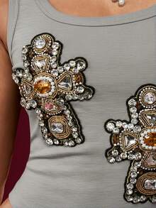 MISSGUIDED Áo tank top không tay, đính họa tiết hình chữ thập và chi tiết pha lê lấp lánh. - Xám - Xem 5