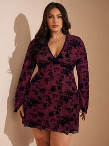 SHEIN BAE 大码 V 领绿色刺绣 A 字连衣裙，春夏 - 酒紅色 - 查看 4