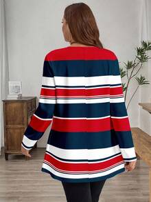 EMERY ROSE تي شيرت بياقة دائرية مقاس كبير، بتصميم ألوان متباينة وخطوط، موسم الخريف/الشتاء