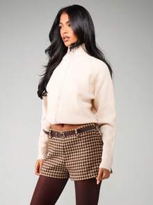 MISSGUIDED High Waisted Houndstooth Print Belted Mini Shorts With Zipper Front Detail - Brown - View 5
