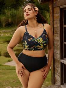 Swim Vcay Plus Size Spaghetti Strap Bikini Top And Triangle Bottoms 2 Pieces Swimsuit Set - Multicolor - View 1