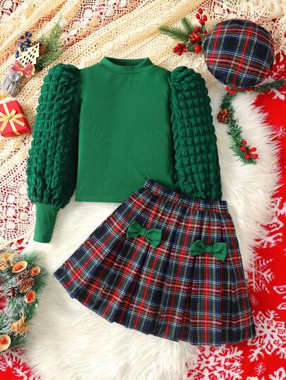 SHEIN Conjunto navideño informal y cómodo para niña preadolescente con camiseta de cuello redondo y manga abullonada, y falda plisada a cuadros