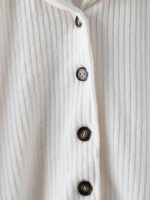 GlowEve 成熟女士仿针织保暖连帽插肩袖高腰修身杏色纽扣装饰短款外套，优雅精致，女士冬季外套，女士冬季，圣诞节，女士圣诞，女士新年 - 杏色 - 查看 4