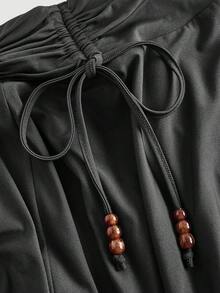 SHEIN MOD 不对称下摆串珠装饰黑色半身裙 - 黑色 - 查看 3