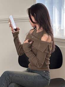 DAZY Women's Solid Color Off-Shoulder Fitted Fashion T-Shirt, Coffee Brown, Spring/Autumn Long Sleeve Top