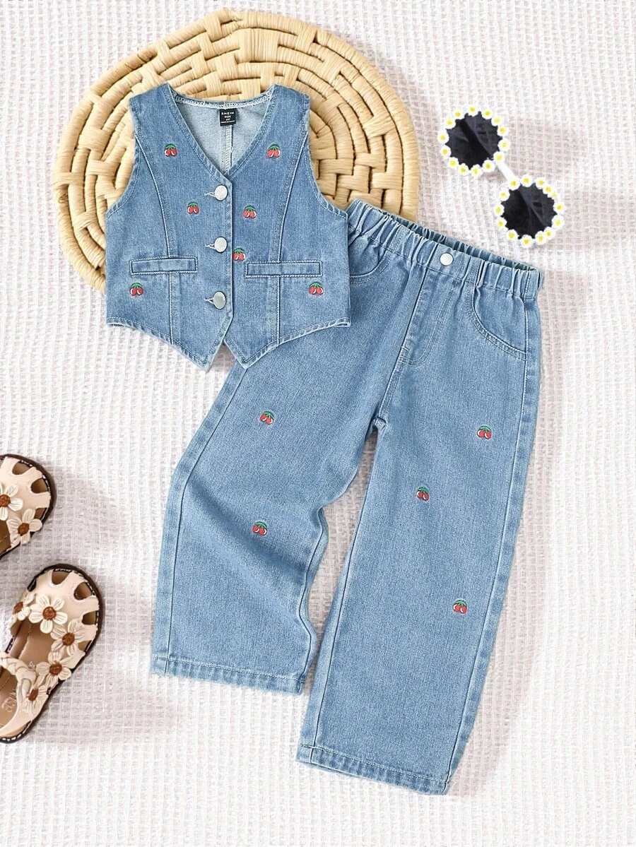 SHEIN Playful Pals 少女蓝色水洗休闲修身可爱樱桃刺绣牛仔背心和少女时尚修身樱桃刺绣牛仔短裤，两件套，休闲时尚，适合日常穿着