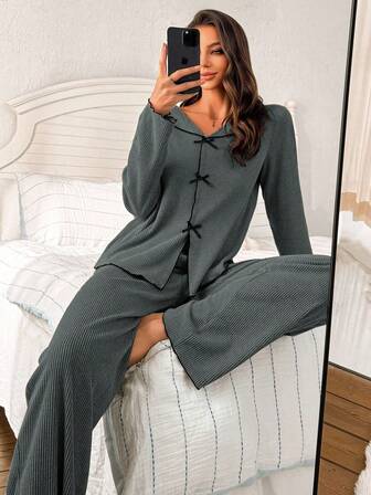 SHEIN Ribbad borstad v-ringad rosett med långärmad passform och byxor för kvinnor, höst/vinter pyjamasset med knäppning, tvådelat pyjamasset för kvinnor, loungeset med långärmad loungeset med knäppning, höstkläder