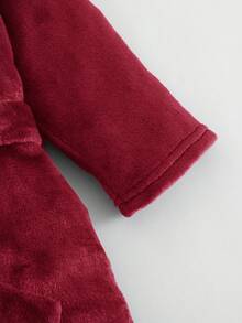 Cozy Pixies Kleine Jungen Thermofutter Bademantel mit Buchstaben-Muster, Kapuze und Gürtel, geeignet für Zuhause, Badezimmer, Strand und andere Anlässe, Herbst/Winter - Bordeaux - Übersicht 6