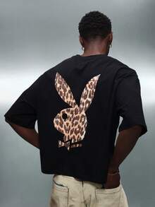 PLAYBOY X SUMWON 短款短袖图案 T 恤，搭配豹纹兔子标志，彰显街头风上衣 - 黑色 - 查看 4