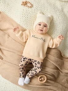 Cozy Pixies 新生男婴/女婴字母印花柔软针织圆领长袖连帽衫和豹纹松紧腰裤两件套 - 杏色 - 查看 8