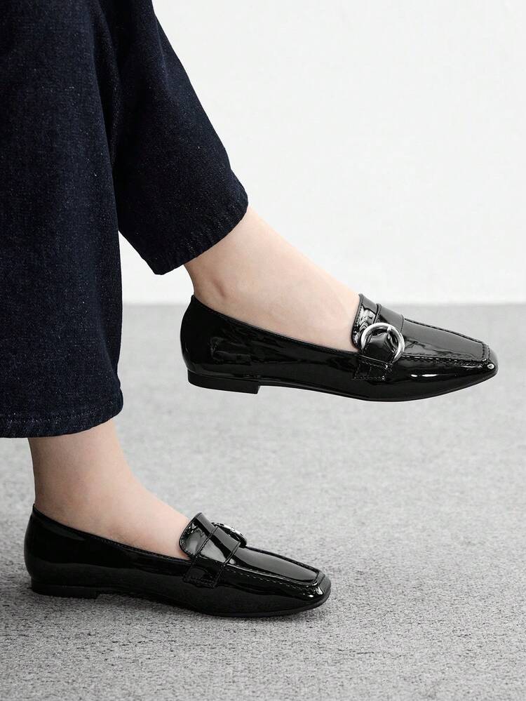 CUCCOO BIZCHIC 女性用快適カジュアルスリッポンローファー、通勤、アウトドア、仕事、デイリー使いに適したブラックフラットシューズ