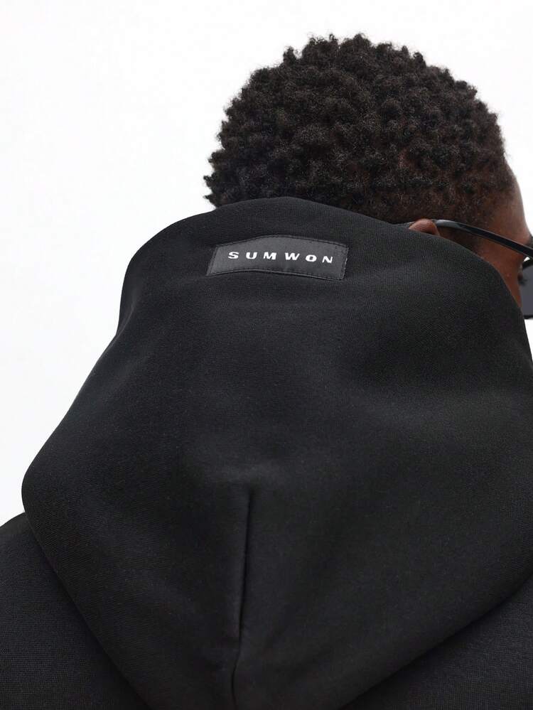 Kurzer Hoodie mit überschnittenen Schultern und Kordelzug