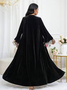 Al Najma 女士时尚优雅花卉刺绣长袍 - 黑色 - 查看 2