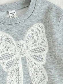 SHEIN 女婴休闲可爱蝴蝶结后背圆领长袖蕾丝花边卫衣和蕾丝花边喇叭裤，适合秋冬季日常休闲穿着 - 淺灰色 - 查看 7