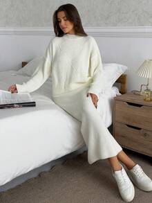 EURMUSE 女士套头毛衣和修身长裙两件套套装 - 白色 - 查看 3