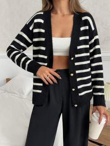 EURMUSE Damen Strickjacke mit Streifenmuster, Haargarn, Knopfleiste, Drop-Shoulder - Weiss - Übersicht 6