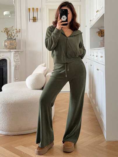 DAZY Women's Plush Minimalist Casual Hooded Loungewear Set, Winter Pajama, Cozy Outfit Fall Clothes